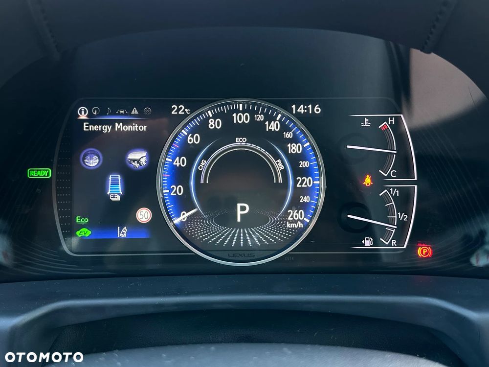 Lexus ES 300h - 12