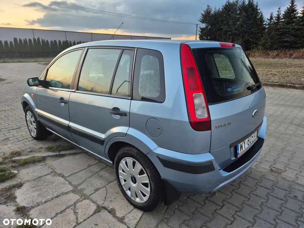 Ford Fusion 1.4 Trend - 4