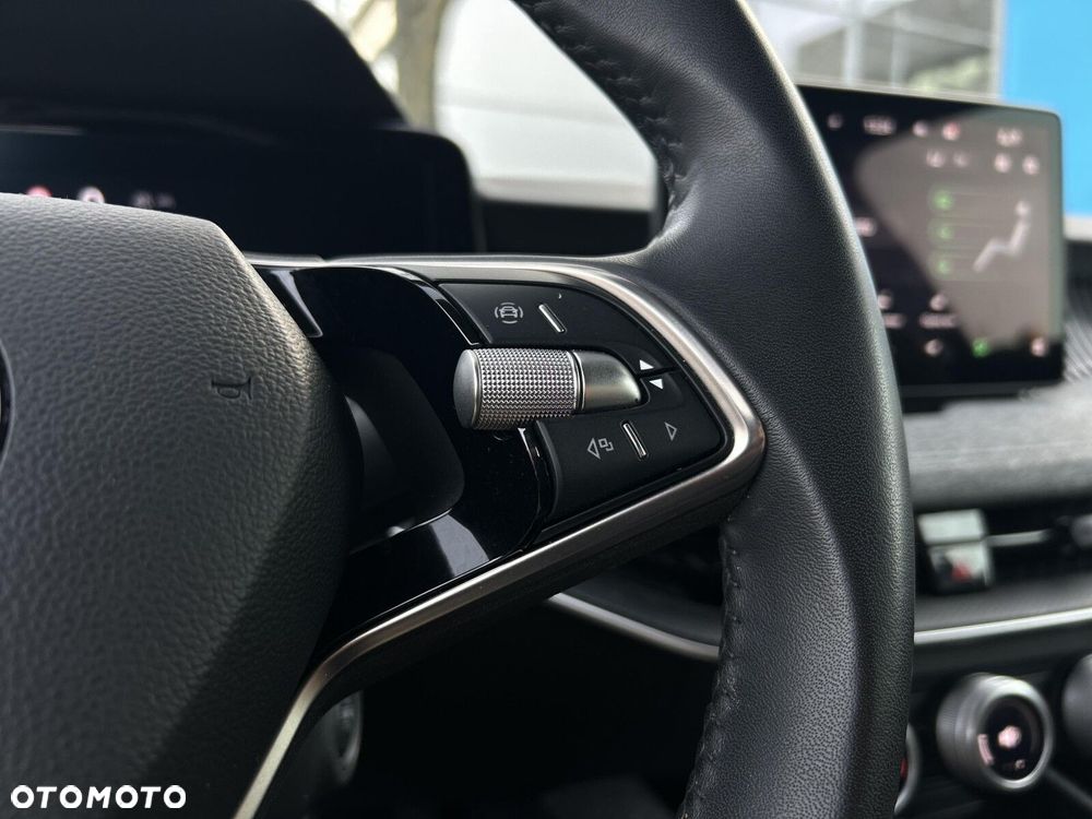 Skoda Superb 2.0 TDI SCR Selection DSG - 23