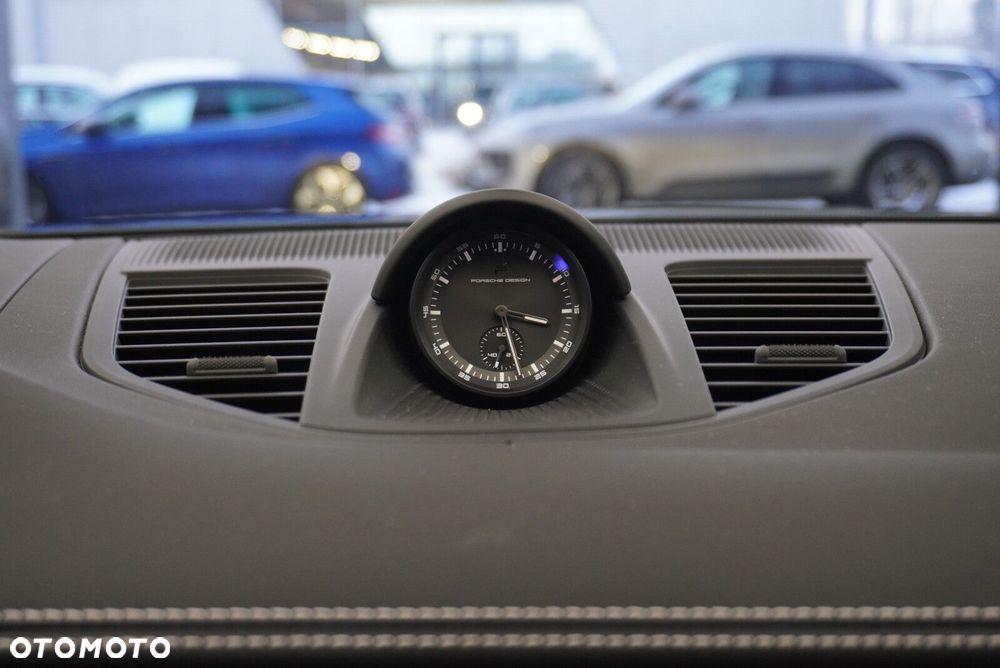 Porsche Panamera - 27