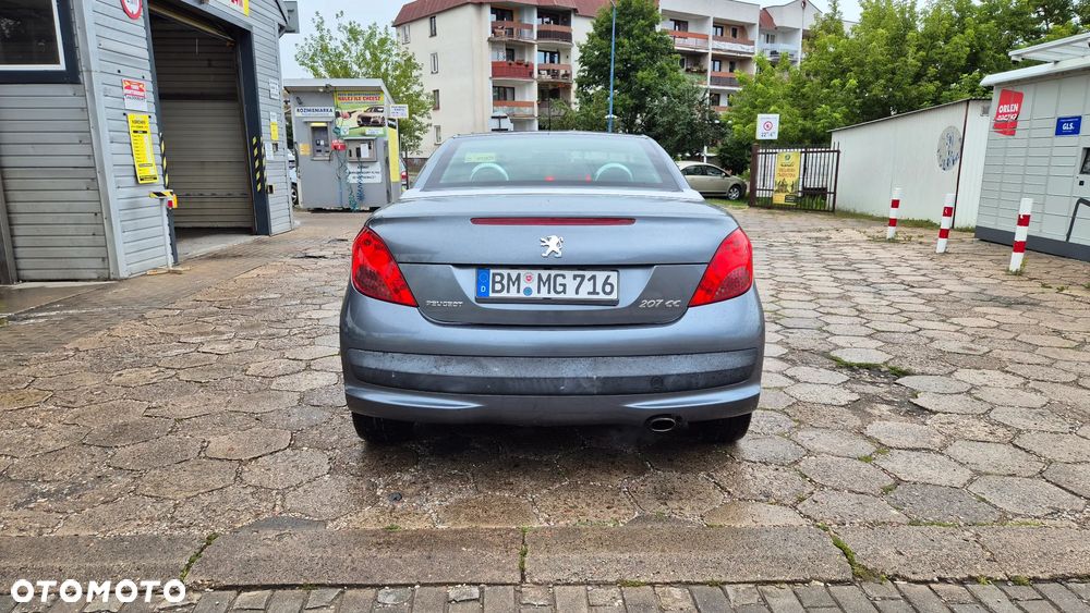 Peugeot 207 CC - 11