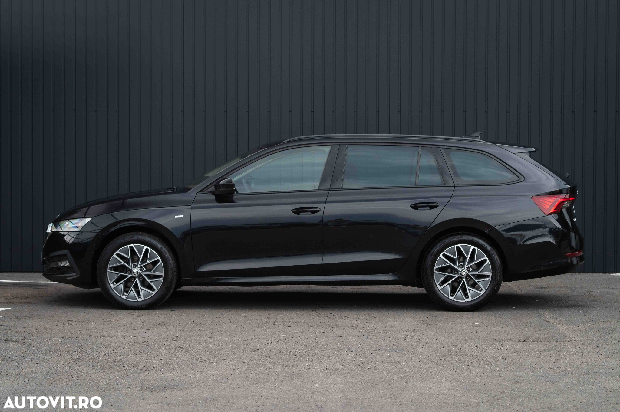 Skoda Octavia 2.0 TDI DSG Tour - 9