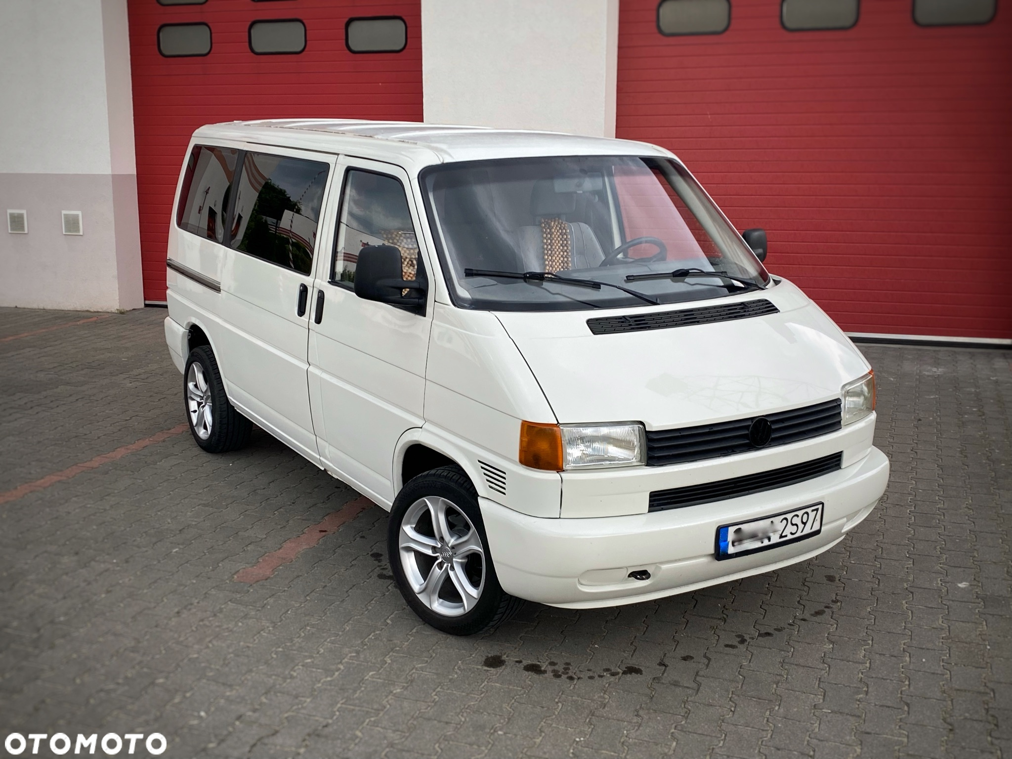 Volkswagen Transporter - 12