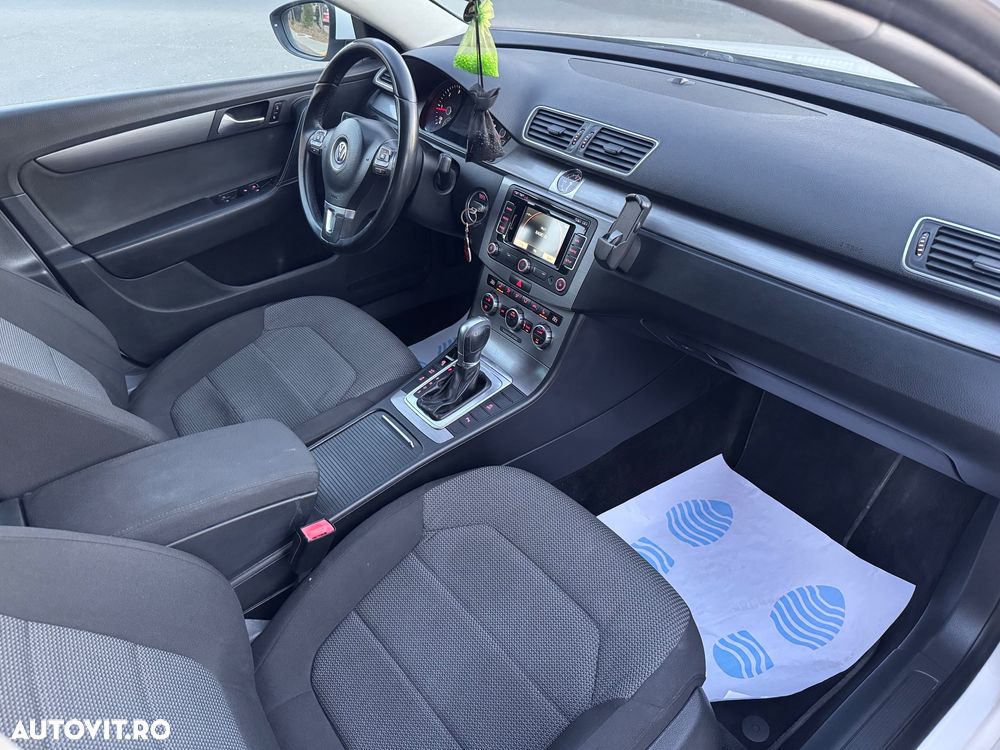 Volkswagen Passat 2.0 TDI DSG BlueMotion Technology Comfortline - 11