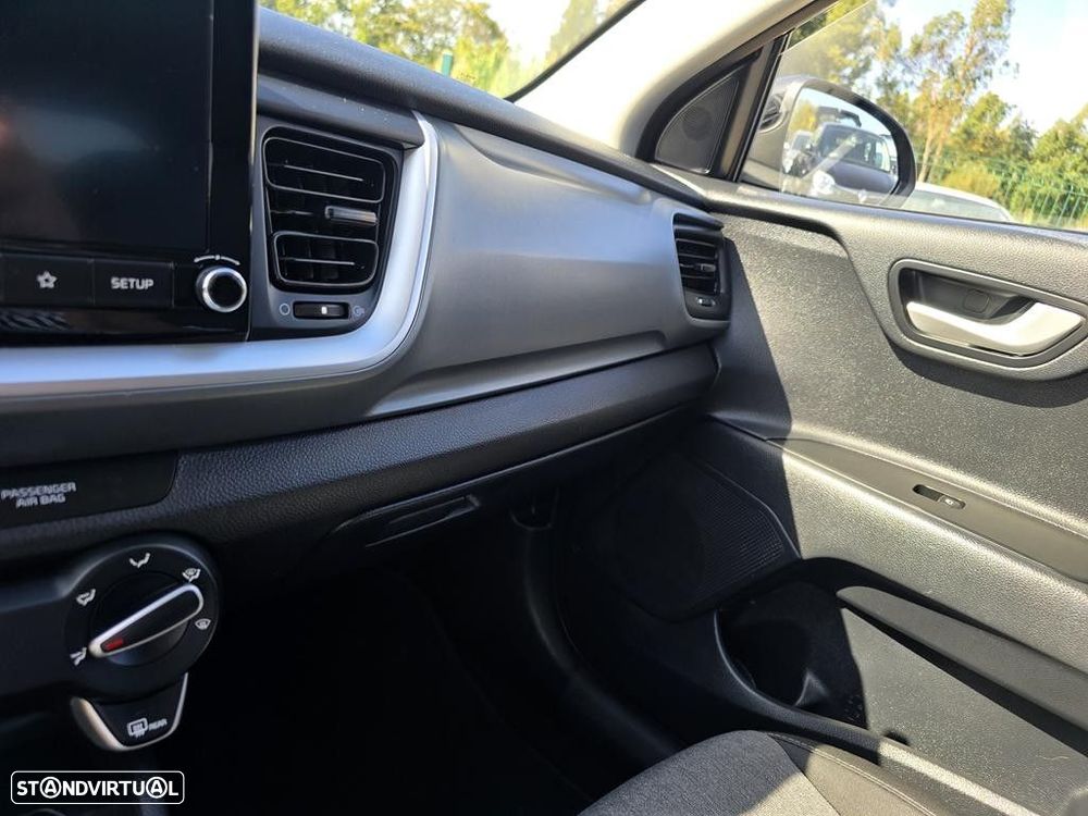Kia Stonic 1.2 Dynamic - 29