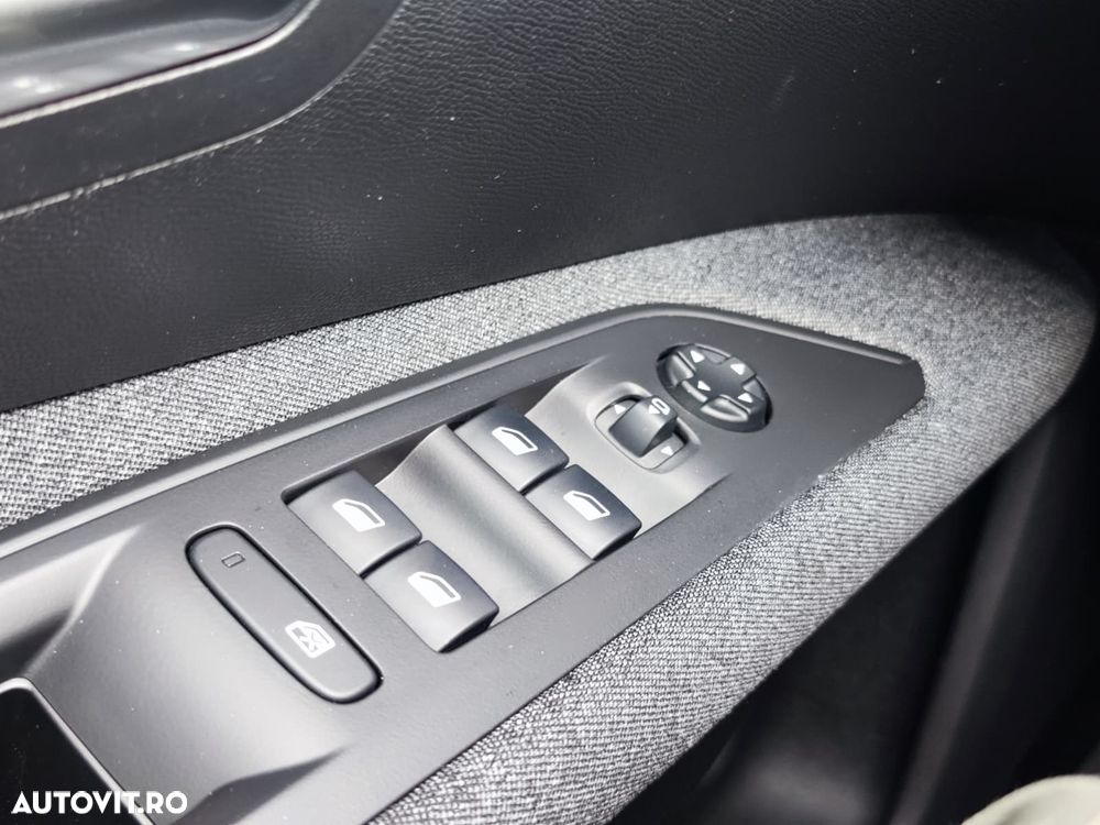 Peugeot 3008 1.2 PureTech Turbo S&S EAT8 Active - 23