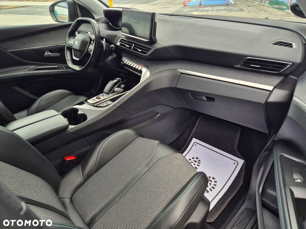 Peugeot 3008 1.6 PureTech Hybrid PHEV Allure Pack S&S EAT8 - 9