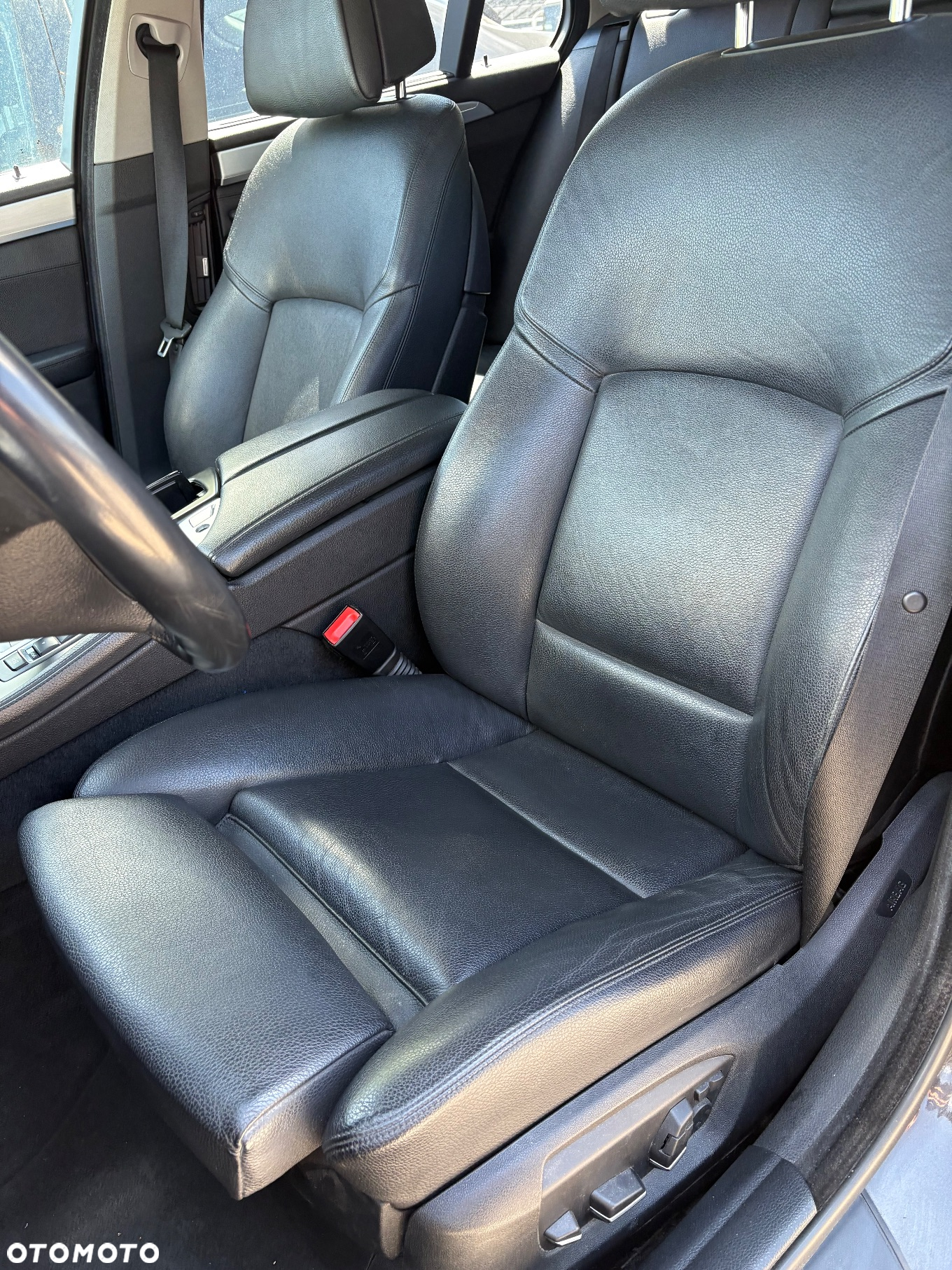 BMW Seria 5 525d Touring Sport-Aut Luxury Line - 13
