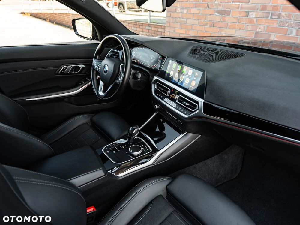 BMW Seria 3 320d Sport Line Shadow - 24