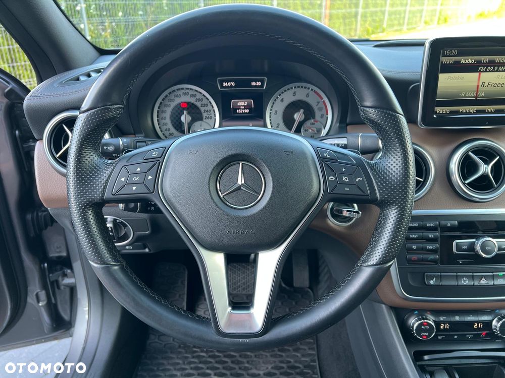 Mercedes-Benz Klasa A 250 4Matic 7G-DCT - 22