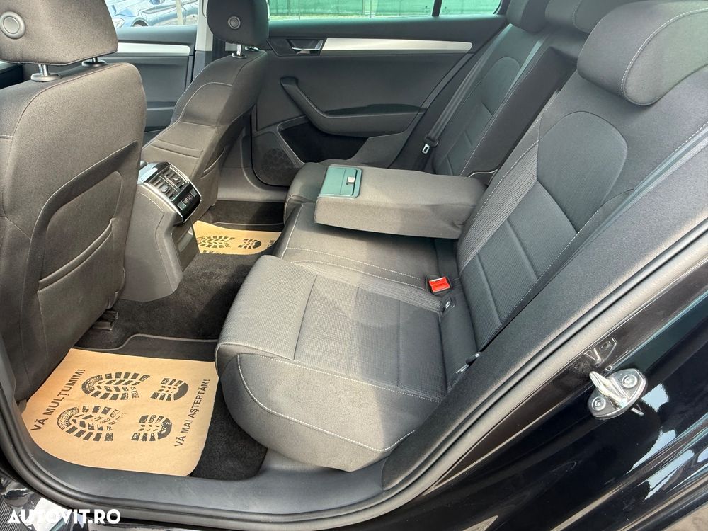 Skoda Superb 2.0 TDI DSG Active - 17