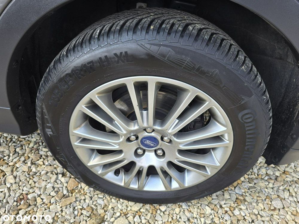 Ford Kuga 1.6 EcoBoost 2x4 Titanium - 32