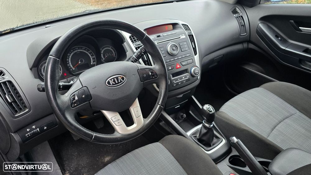 Kia Ceed 1.4 CVVT LX ISG - 13