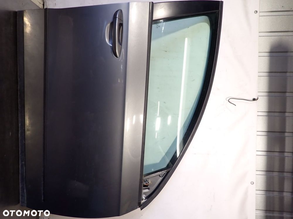 DRZWI PRAWY PRZÓD VOLKSWAGEN PASSAT B6 - 1