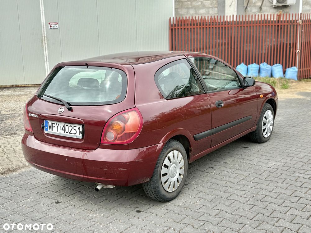Nissan Almera - 4