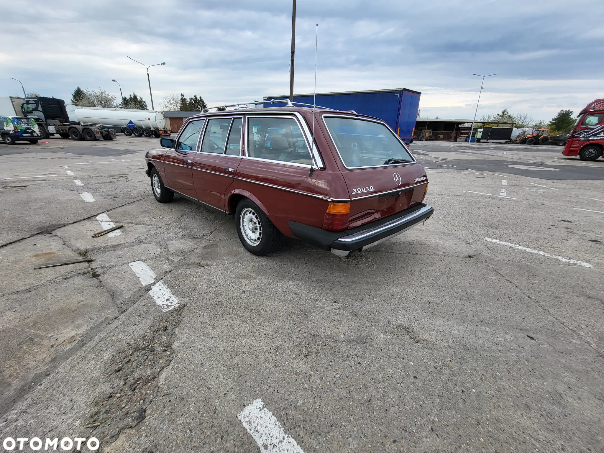 Mercedes-Benz W123 - 4