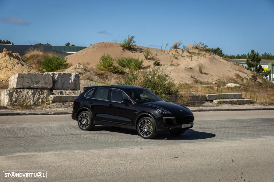 Porsche Cayenne S E-Hybrid - 12