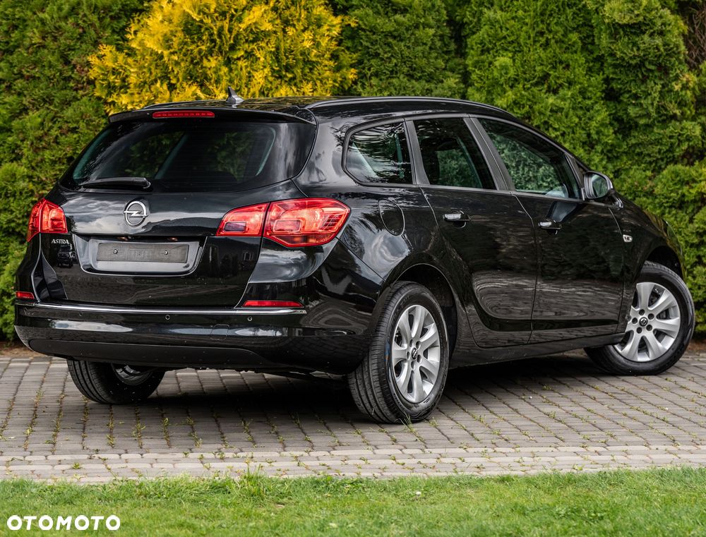Opel Astra 1.4 Turbo Exklusiv - 22
