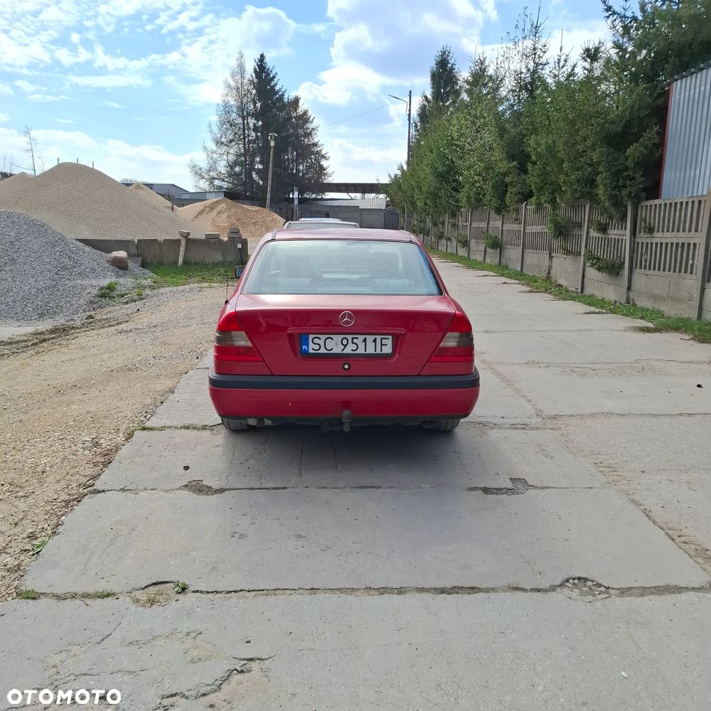 Mercedes-Benz Klasa C 180 T Classic - 7