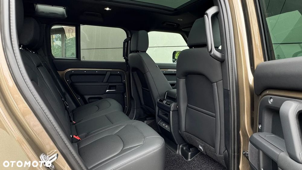 Land Rover Defender 3.0 D350 mHEV X-Dynamic SE - 13