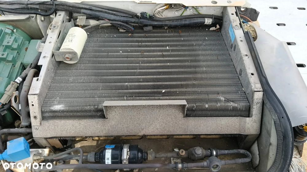 AGREGAT CHŁODNICZY CHŁODNIA THERMO KING V200MAX NR 726/021 - 3