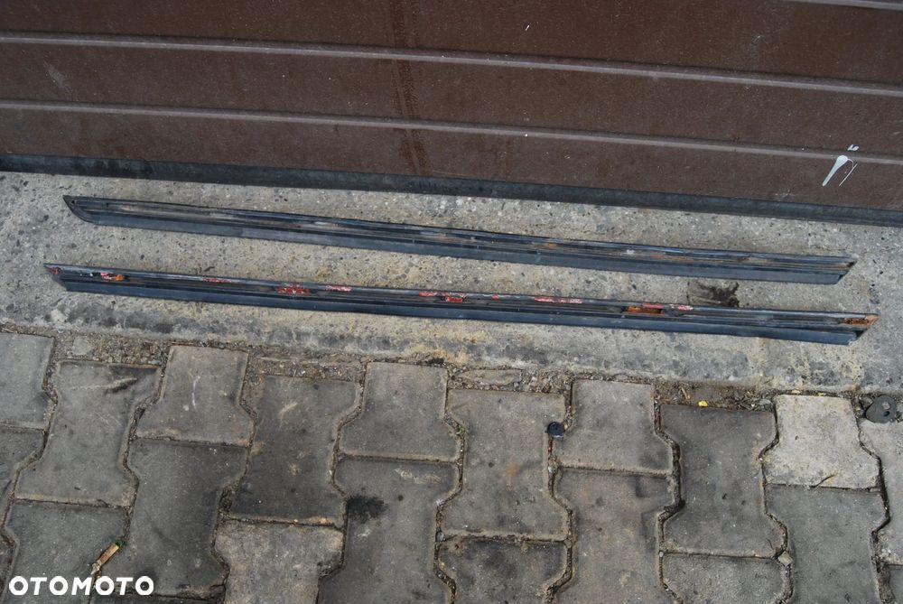 LISTWA DRZWI DOLNA LEWY PRAWY PRZÓD AUDI A3 8L S3 8L7853959 8L7853960 - 8