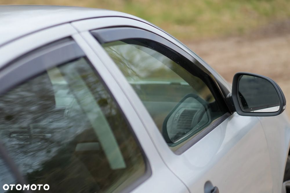 Skoda Octavia 1.6 - 12