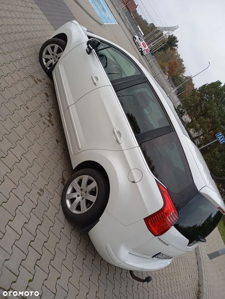 Peugeot 5008 - 5