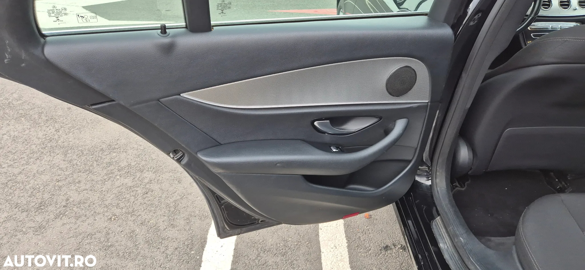 Mercedes-Benz E 200 d T 9G-TRONIC - 23