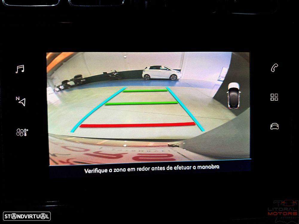 Citroën C3 1.2 PureTech Shine EAT6 - 33