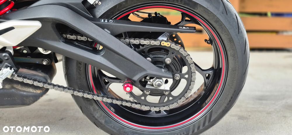 Triumph Street Triple - 21