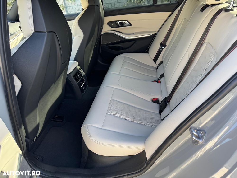 BMW M3 Competition xDrive AT - 24