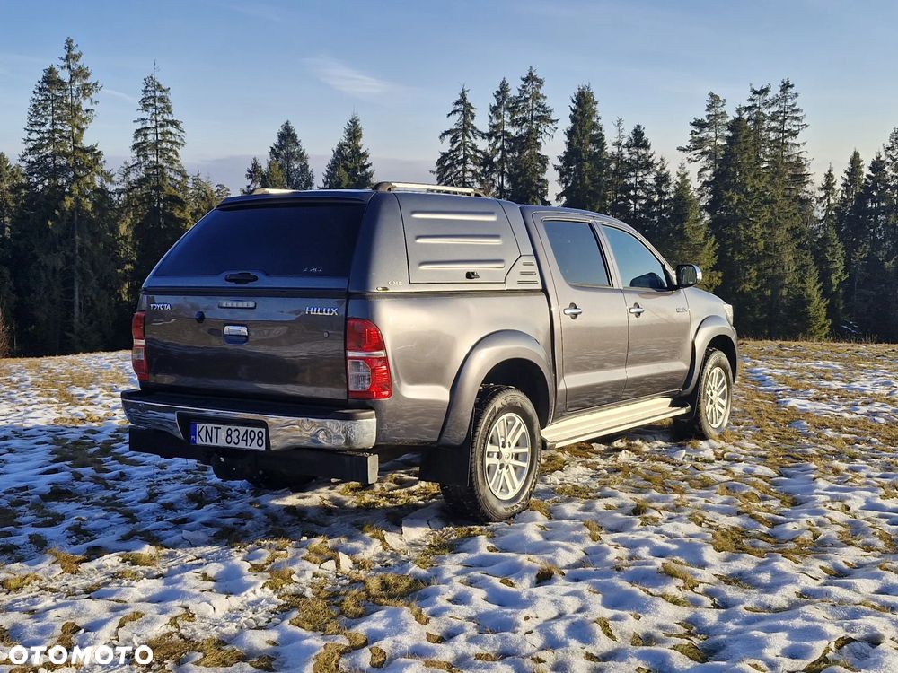 Toyota Hilux - 6