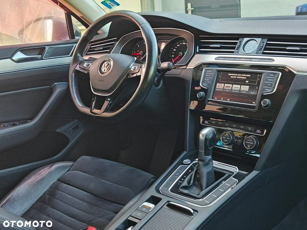 Volkswagen Passat - 16