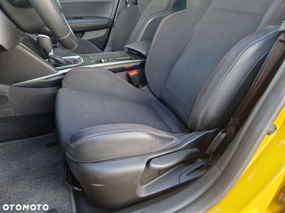 Renault Megane 1.8 TCe FAP R.S EDC - 12