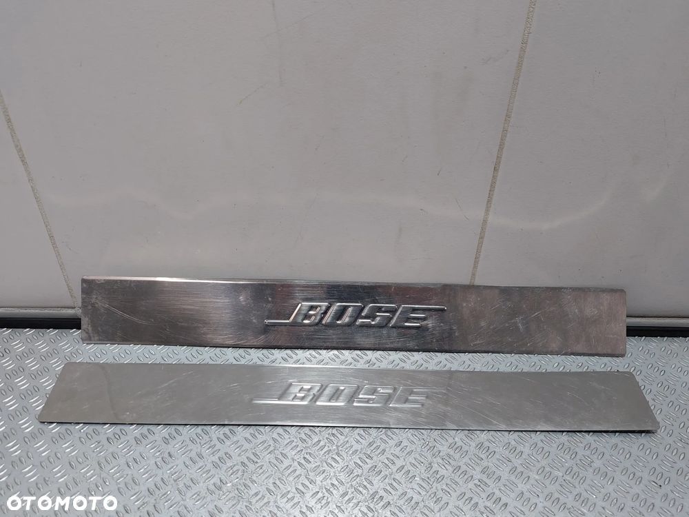 KOMPLET EMBLEMAT PROGOWY BOSE CHROM LEWY PRAWY RENAULT SCENIC III 3 1,4 TURBO R 2011 - 1
