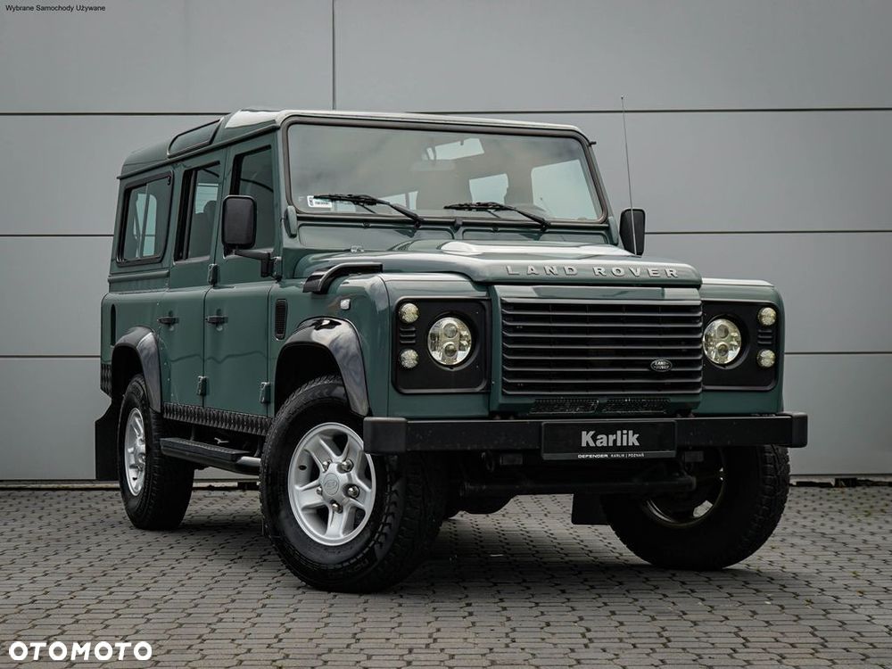 Land Rover Defender - 2