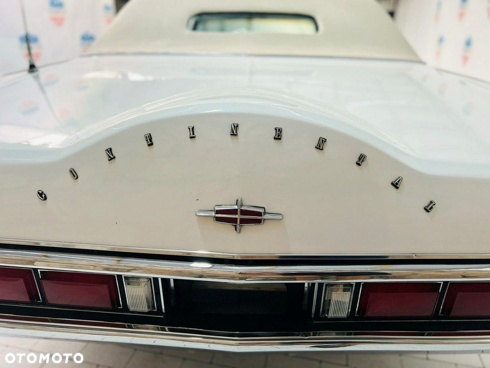 Lincoln Continental - 19