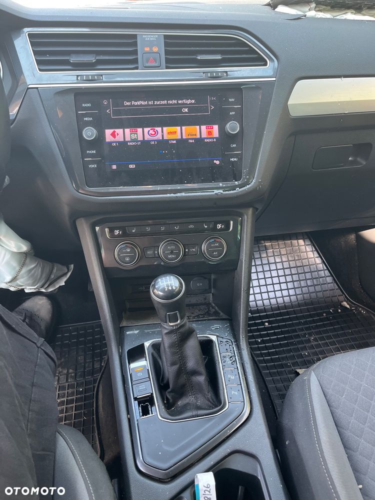 Volkswagen Tiguan - 12