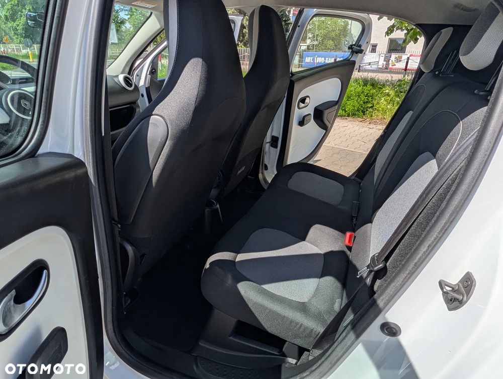 Renault Twingo ENERGY TCe 90 EDC Intens - 24