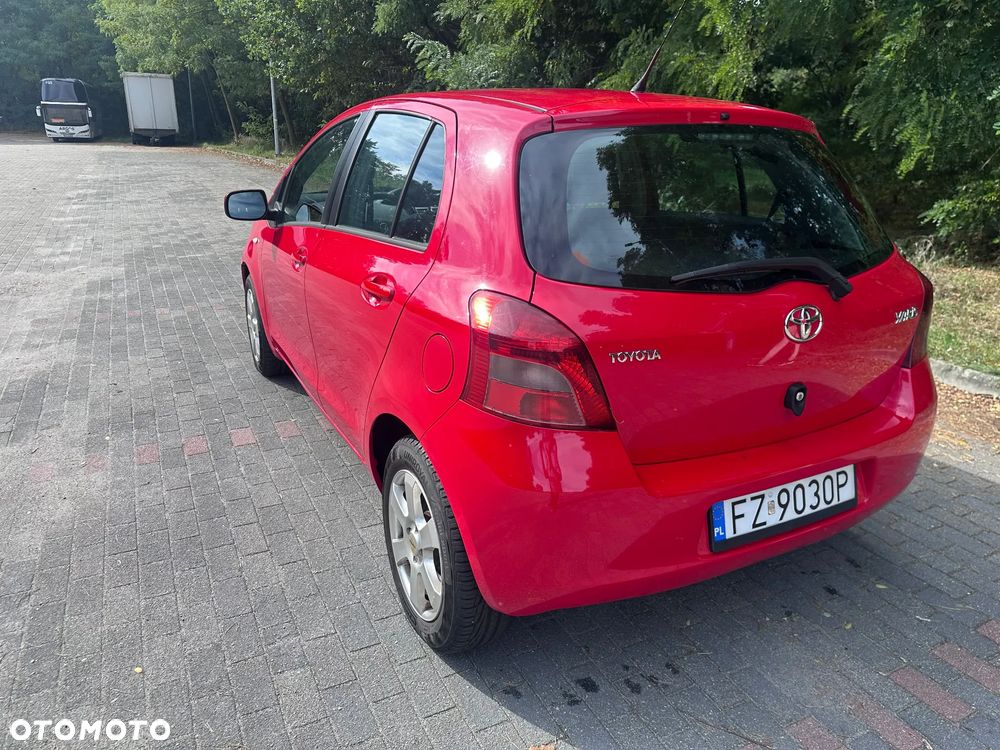 Toyota Yaris - 7