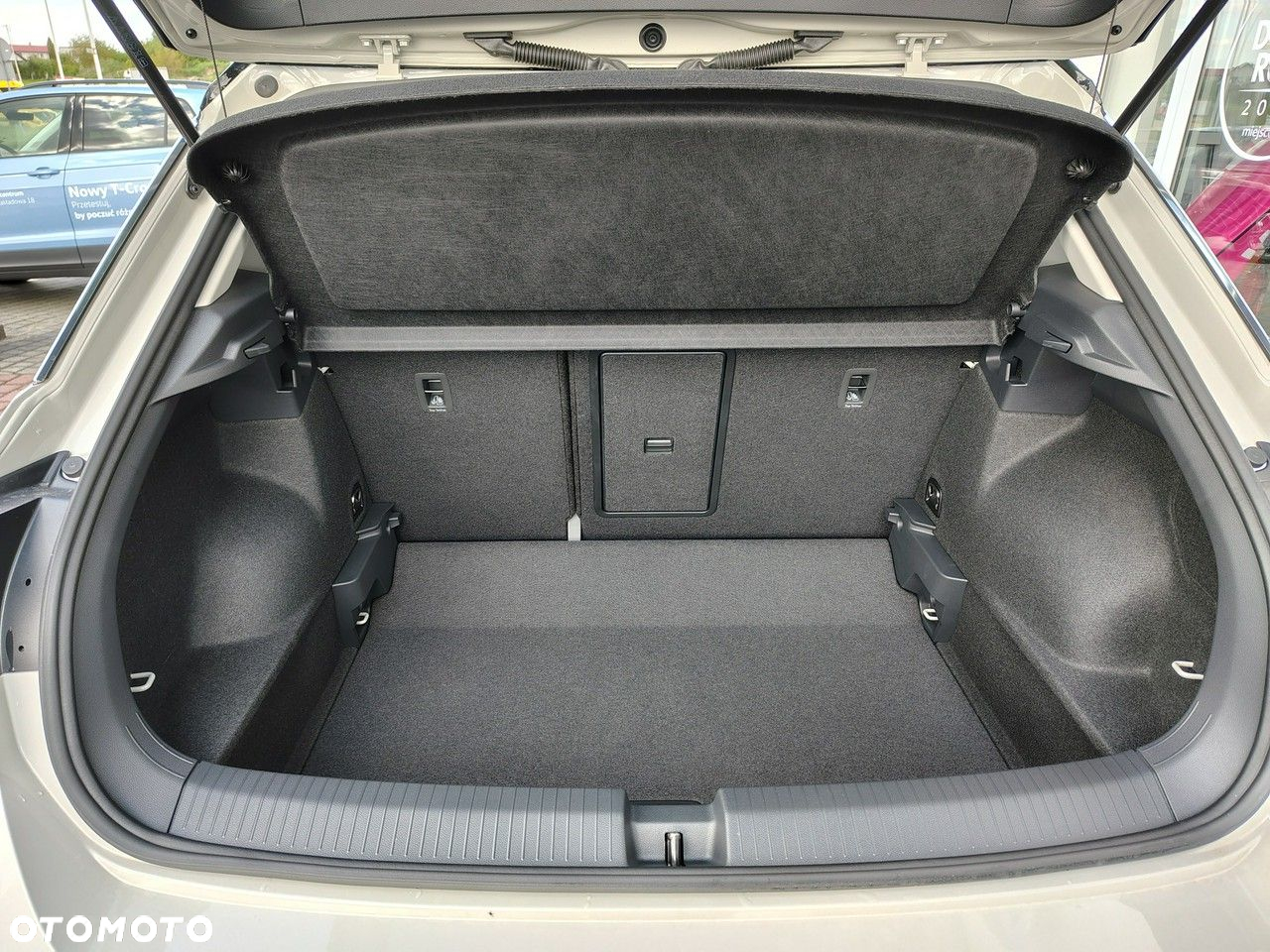Volkswagen T-Roc 1.5 TSI Life DSG - 12