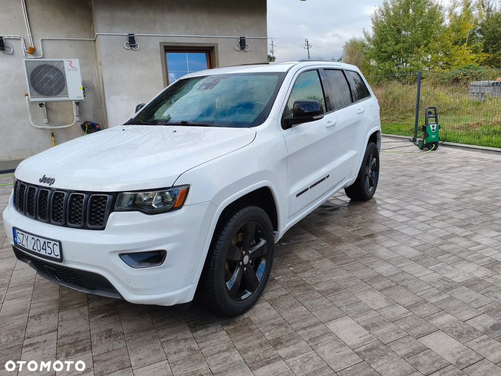 Jeep Grand Cherokee - 25