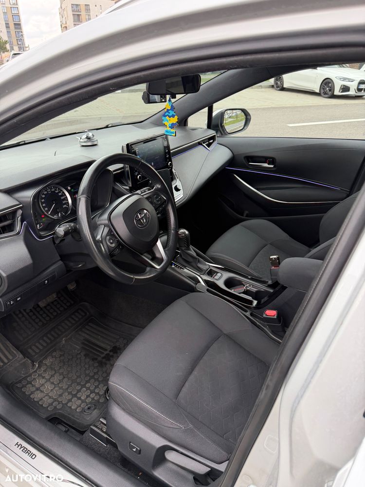 Toyota Corolla 1.8 HSD Business - 8