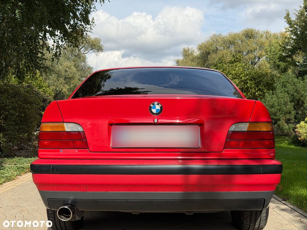 BMW Seria 3 318is - 6