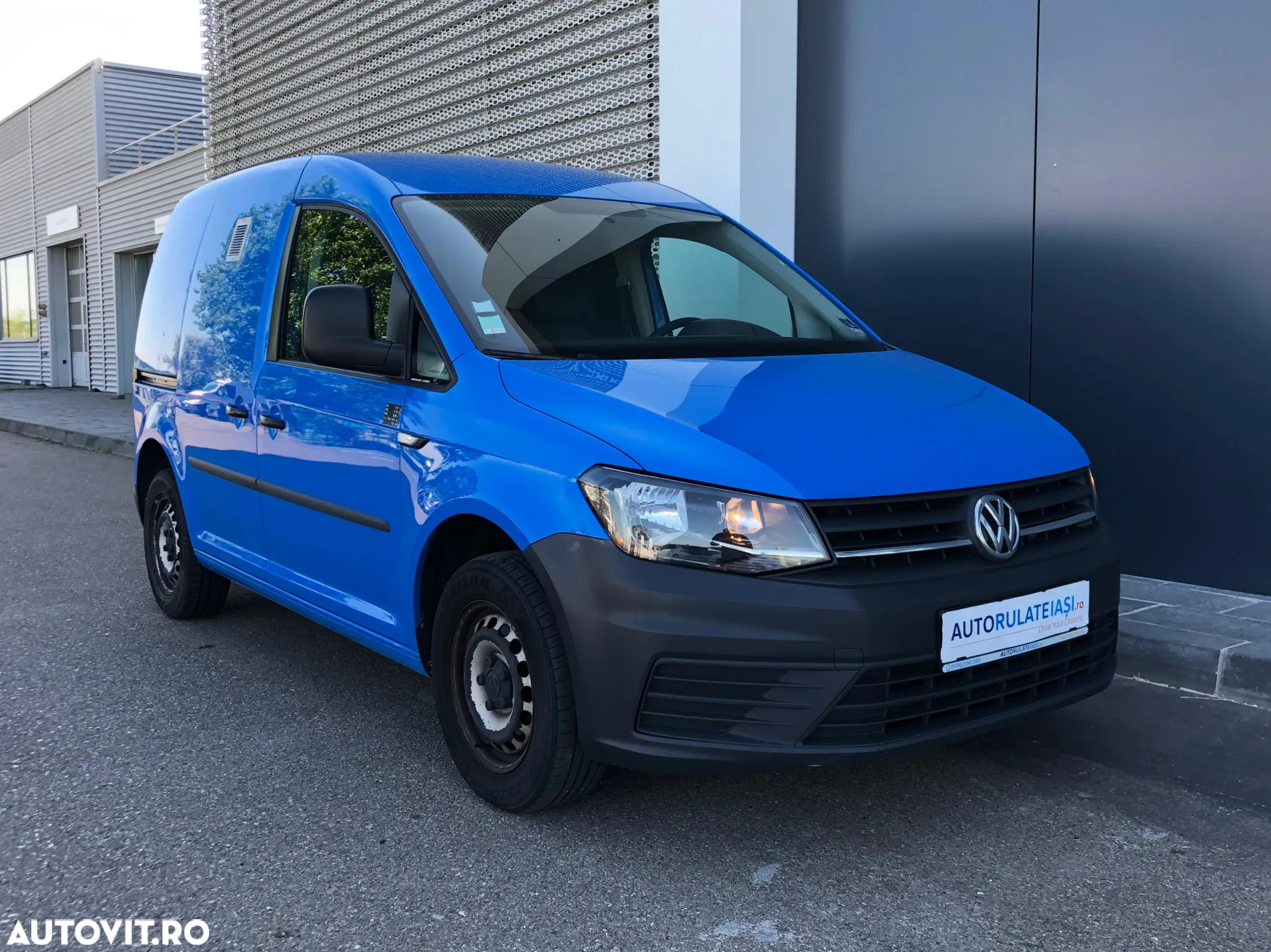 Volkswagen Caddy 2.0 TDI DSG - 2