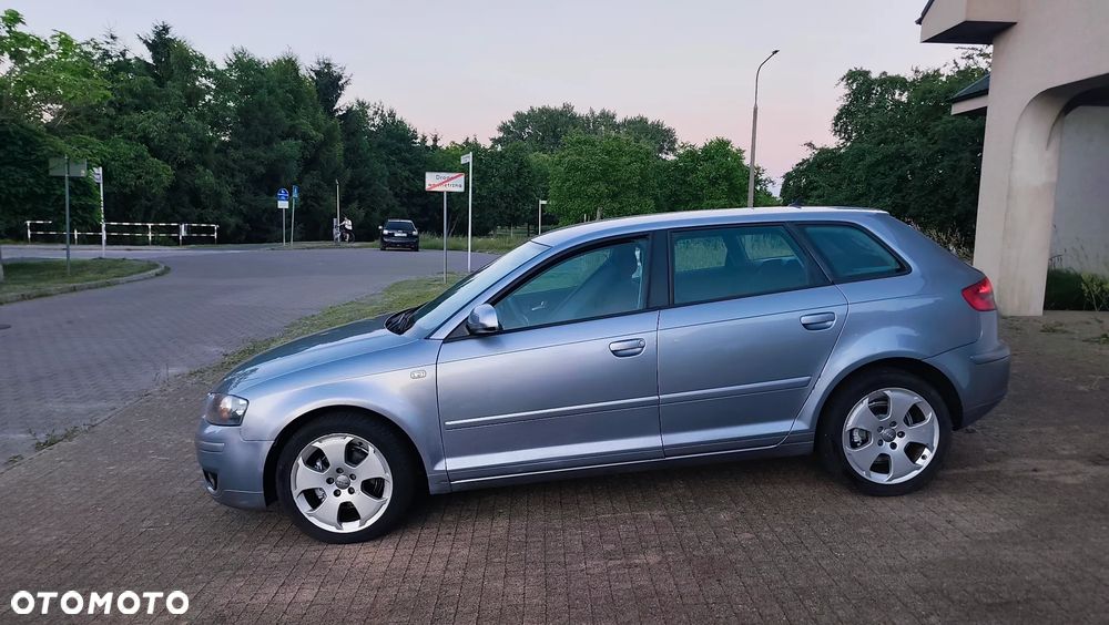 Audi A3 Sportback 2.0 TDI DPF (DSG) S tronic S line Sportpaket plus - 17