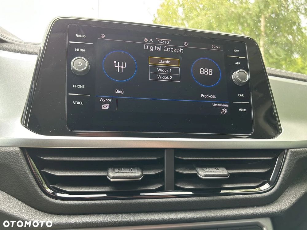 Volkswagen T-Roc - 22