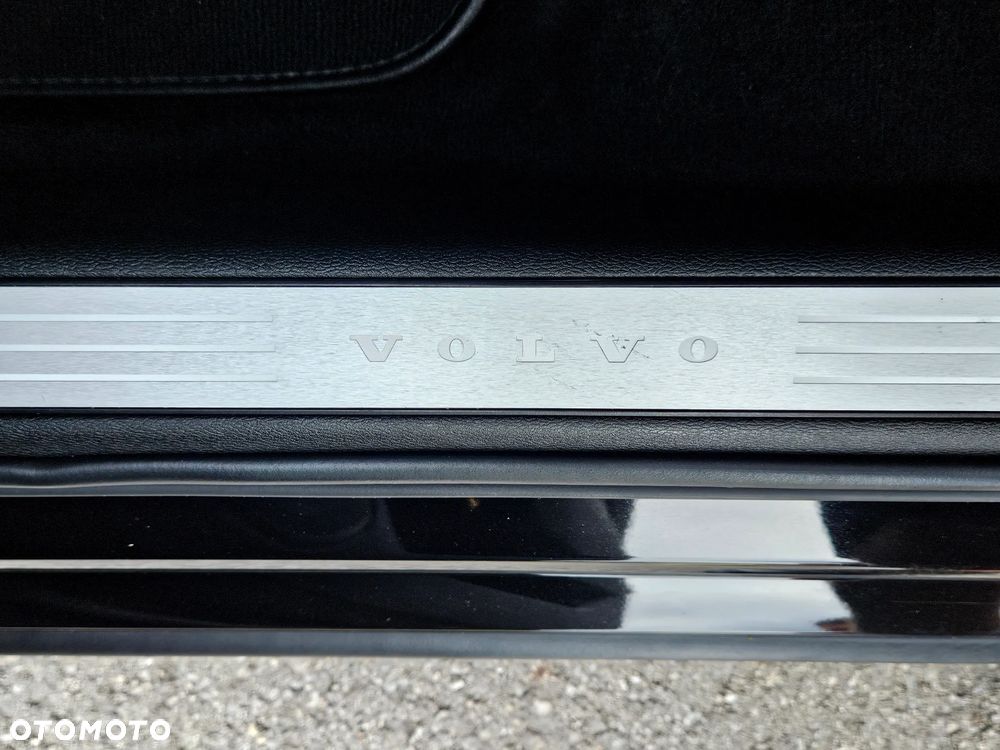 Volvo V60 B4 D R-Design - 32