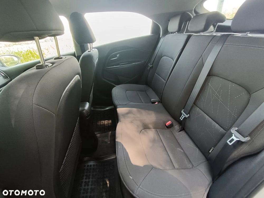 Kia Rio 1.2 XL - 10